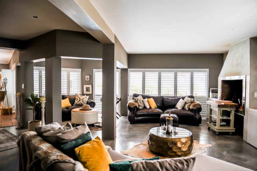 5 Bedroom Property for Sale in Myburgh Park Western Cape